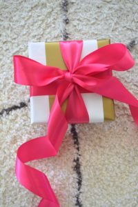 Three easy ways to wrap pretty gifts. wrap presents, make presents pretty, pretty gifts, fun gift decor