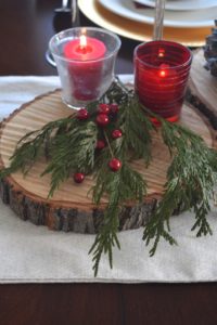 Christmas tablescape, Christmas table settings, Christmas table decor, rustic table decor, rustic Christmas centerpiece