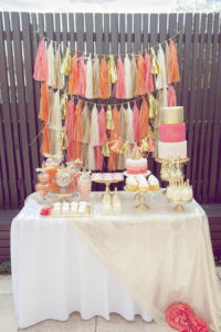 10 backdrop ideas, balloons, easy party backdrops, tassels, garlands, paper