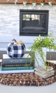 fall coffee table decor, fall decorating, fall coffee table tray ideas, coffee table makeover